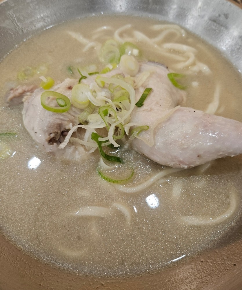 닭칼국수