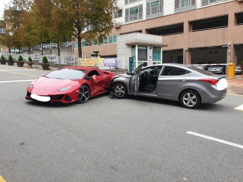 실시간) 람보르기니 아반떼 사고